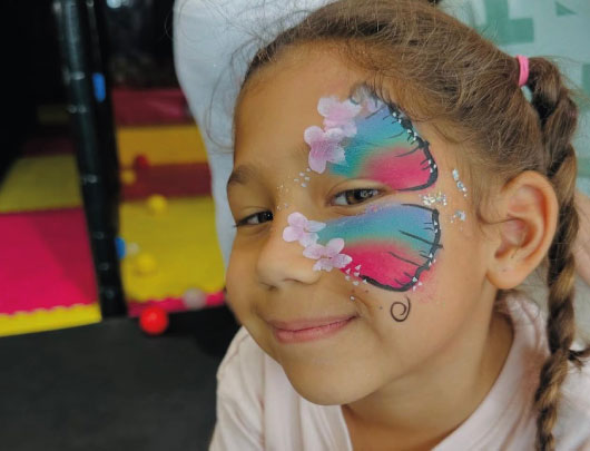 Malu entertainment animadores profesionales eventos infantiles revelación de genero personajes miami estados unidos